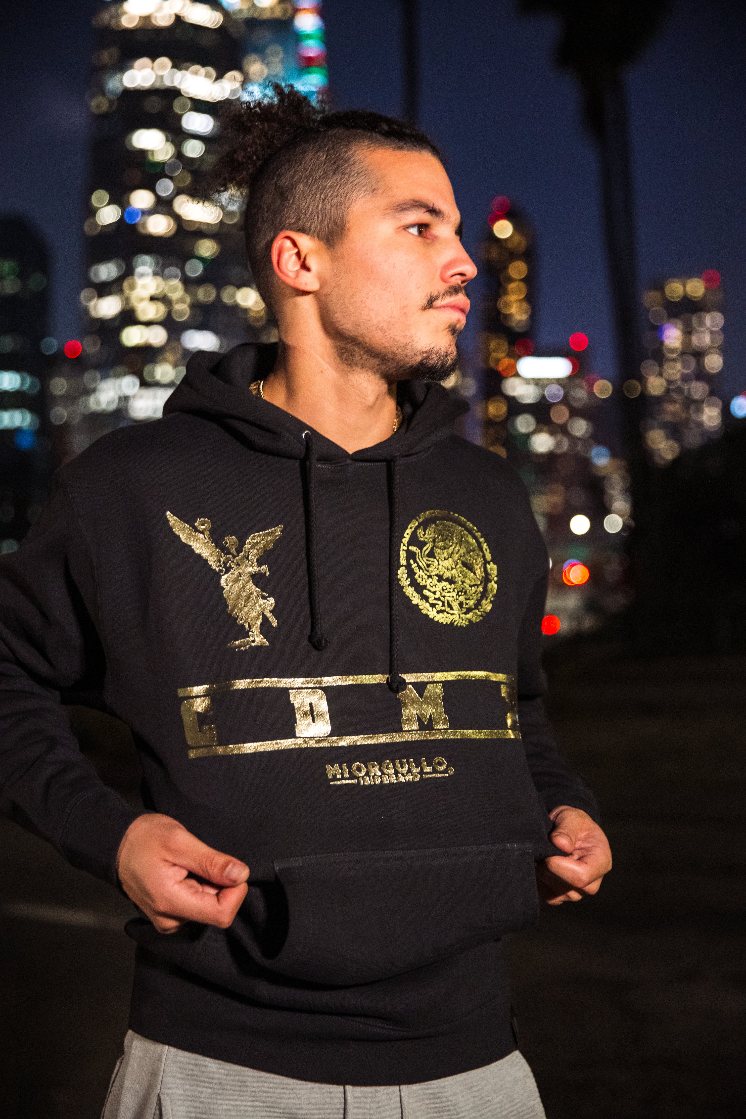 SUDADERA CON CAPUCHA GOLD RUSH CDMX NEGRA PARA HOMBRE
