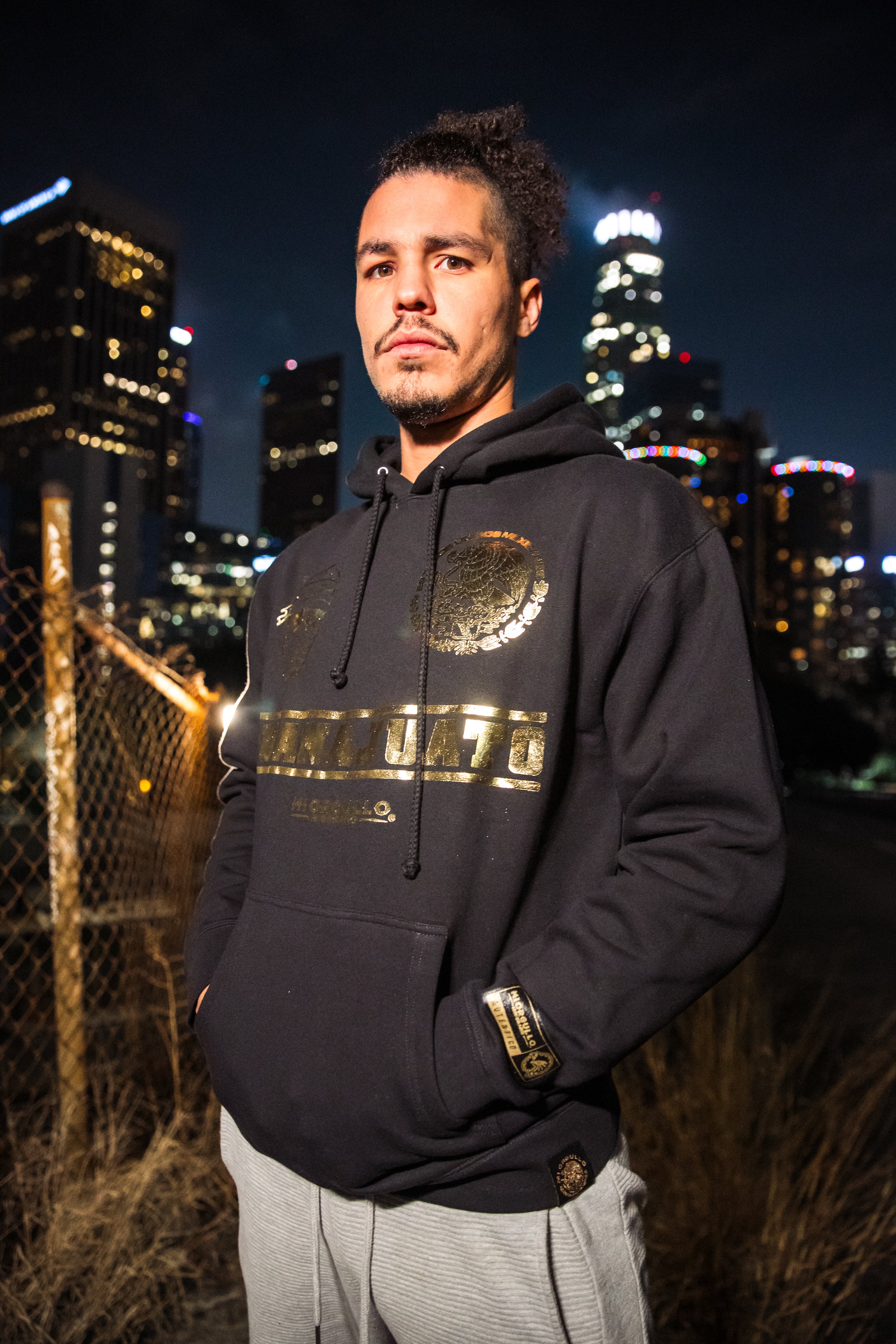 SUDADERA CON CAPUCHA GOLD RUSH GUANAJUATO PARA HOMBRE NEGRA