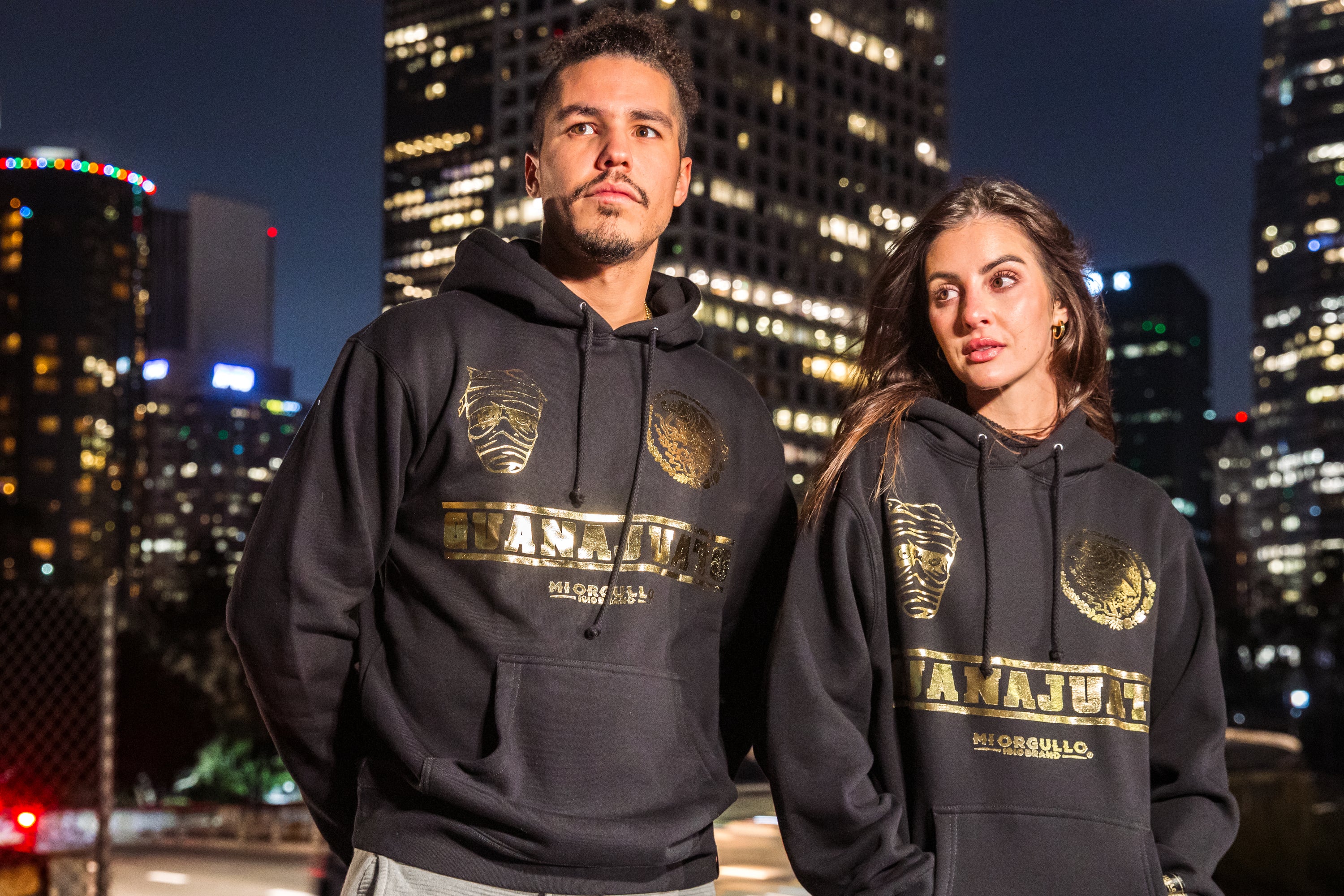 SUDADERA CON CAPUCHA GOLD RUSH GUANAJUATO PARA HOMBRE NEGRA