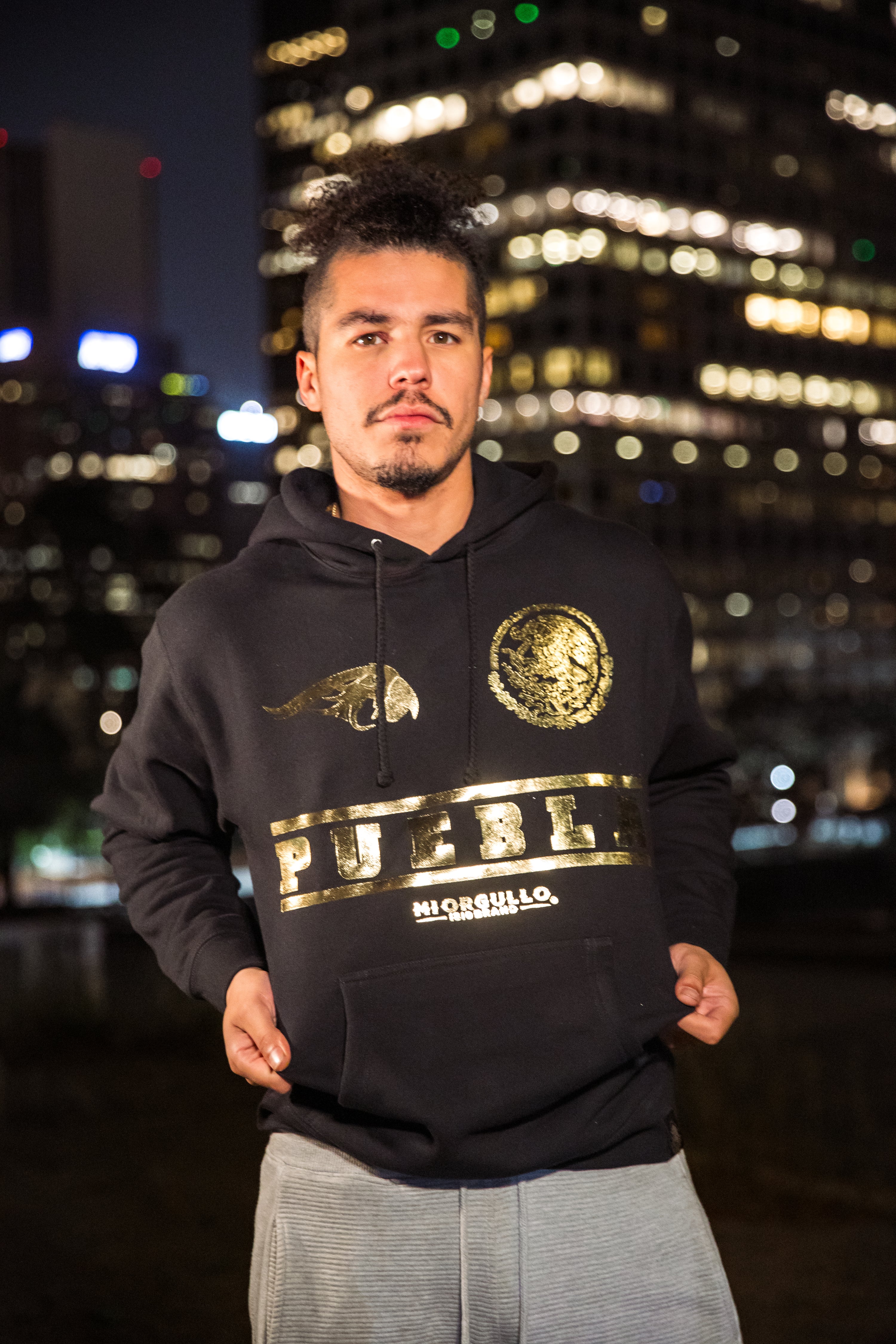 SUDADERA CON CAPUCHA PUEBLA GOLD RUSH NEGRA PARA HOMBRE