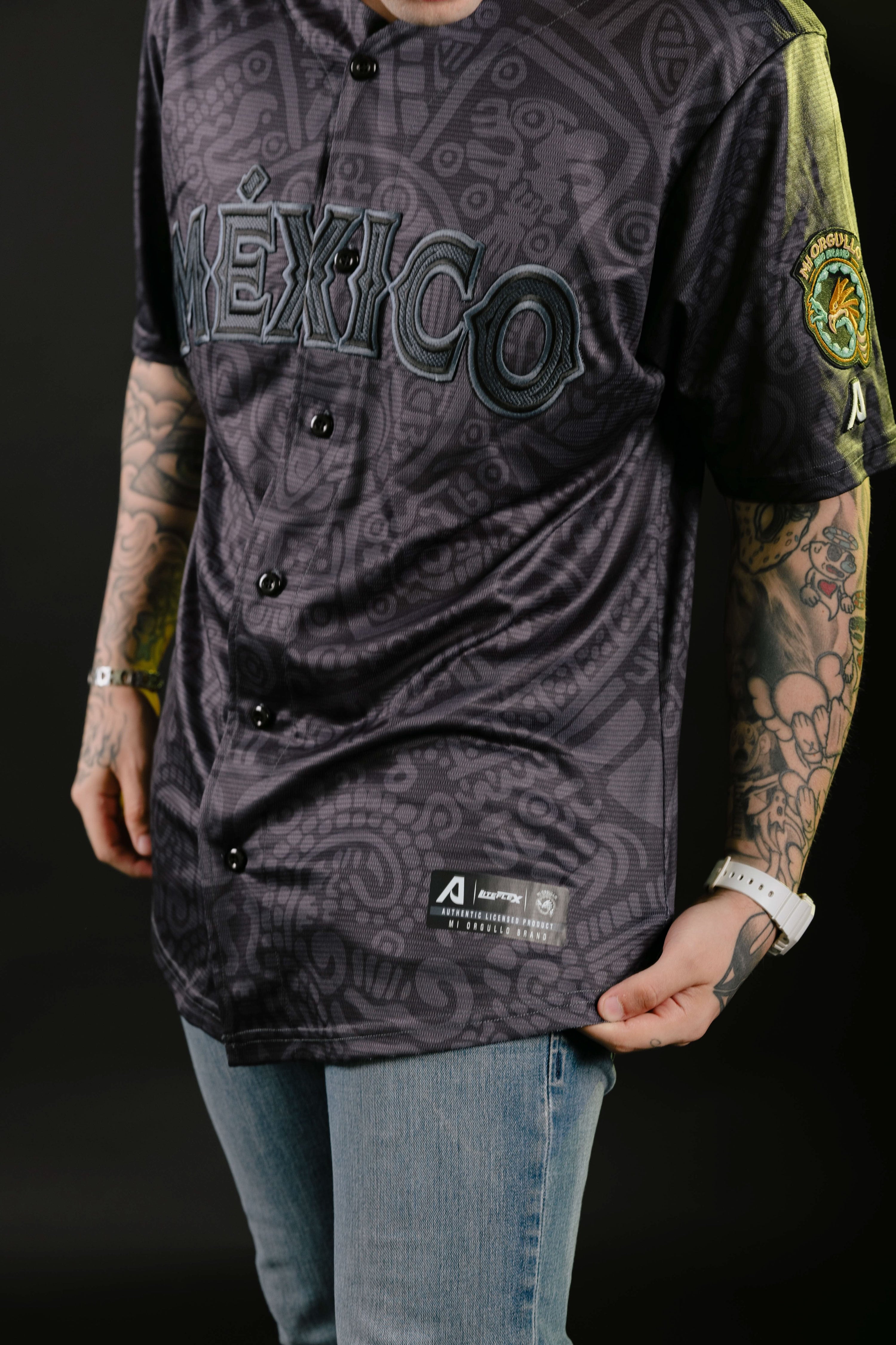Pre-order: México Azteca Jersey – Estimated to begin shipping October 2025