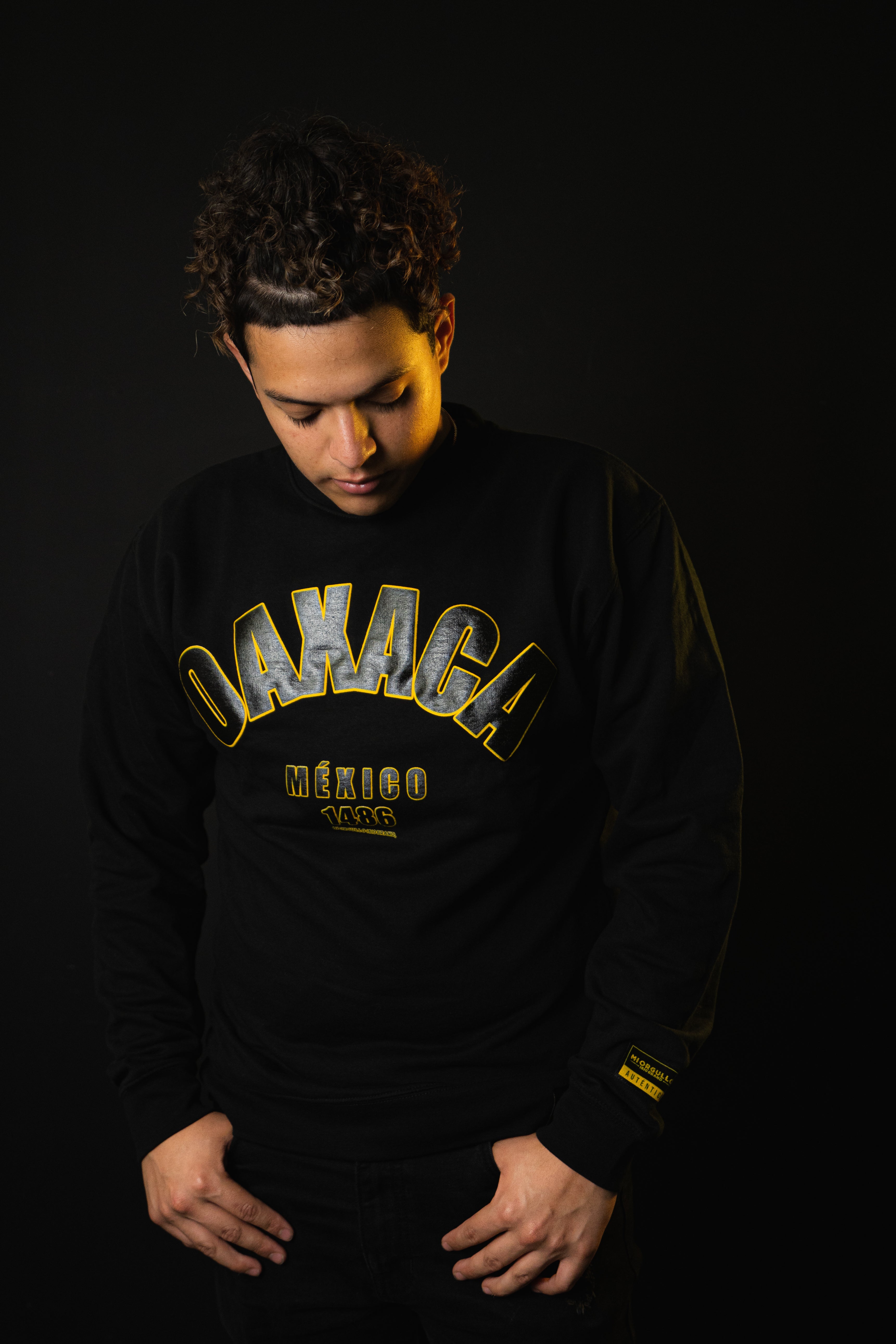 OAXACA UNIVERSITY BLK SWEATSHIRT