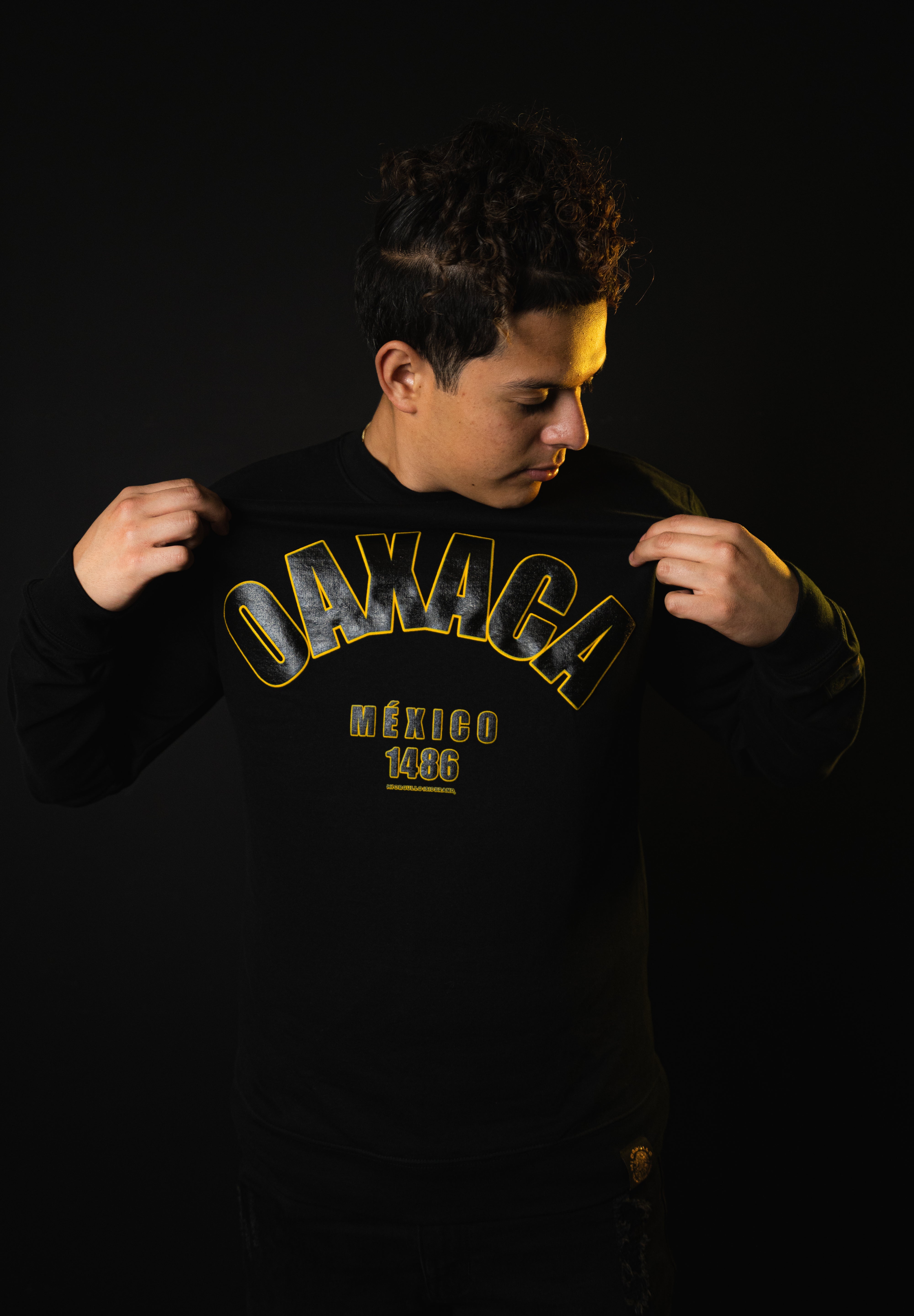 OAXACA UNIVERSITY BLK SWEATSHIRT