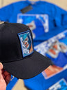 Gorra con visera negra DMN azul