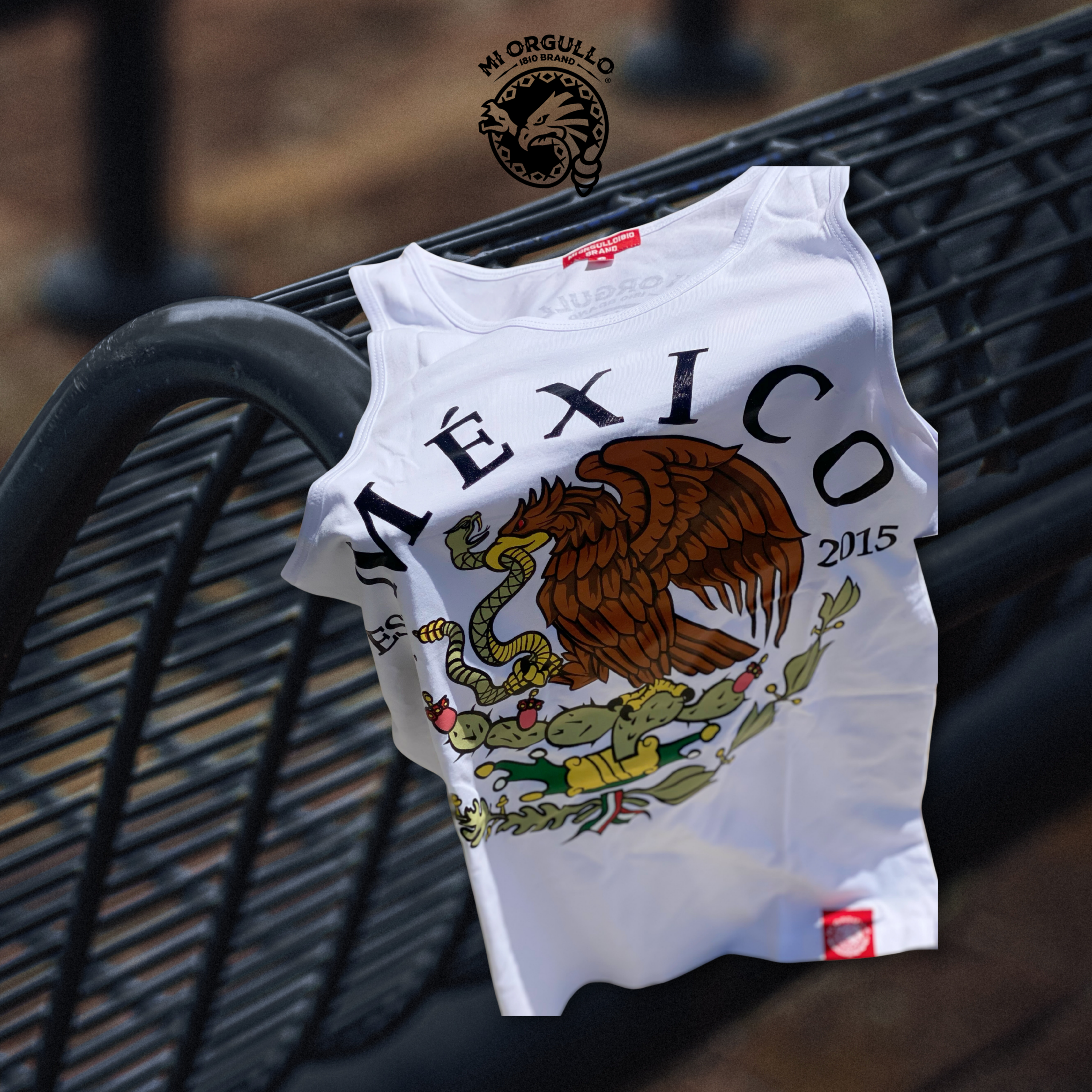 CAMISETA SIN MANGAS BLANCA MIS COLORES