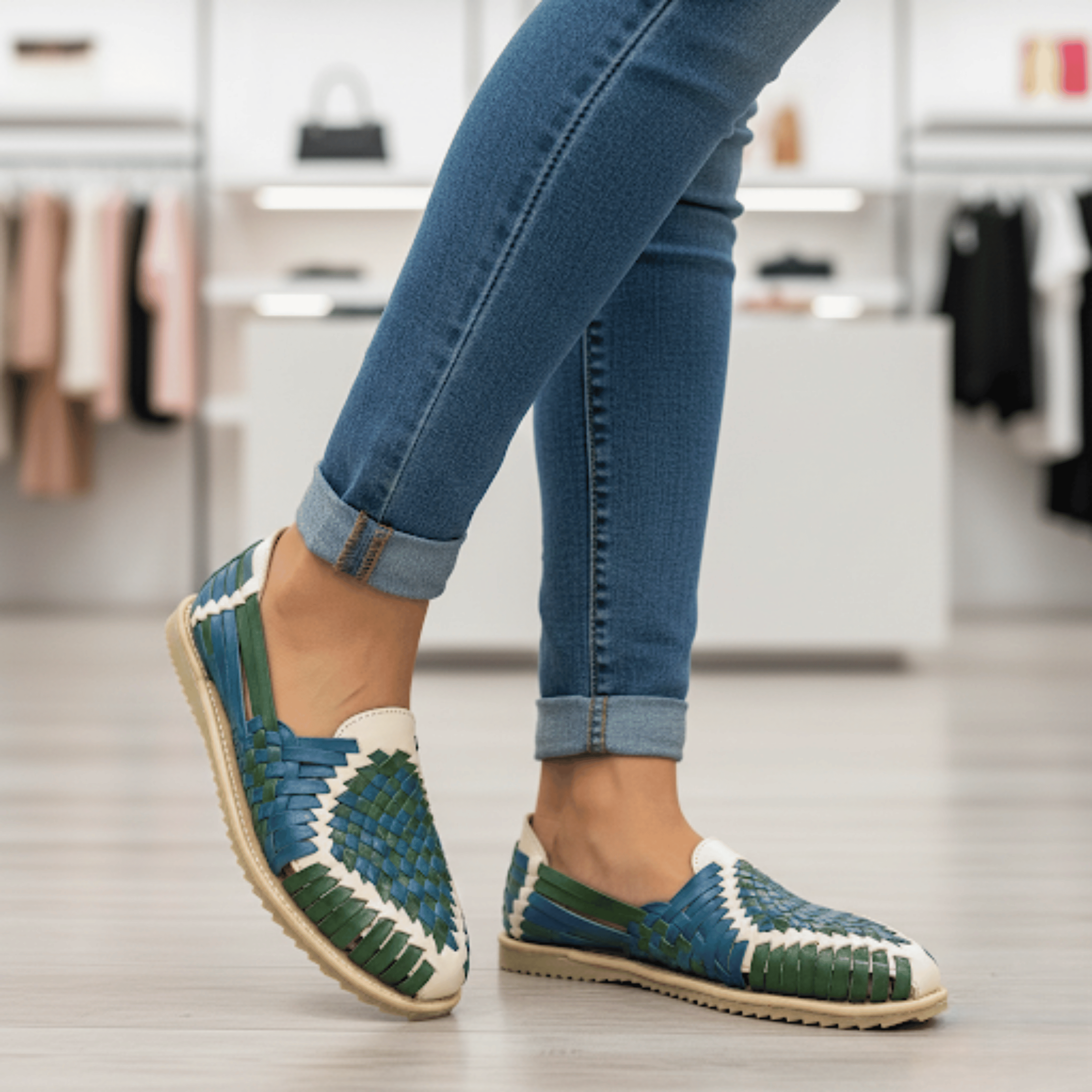 Women_shoes_1_5b844e87-66bc-41ce-8984-b307184d72af.png